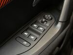 Peugeot 2008 2023 Oranssi
