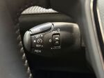 Peugeot 2008 2023 Oranssi