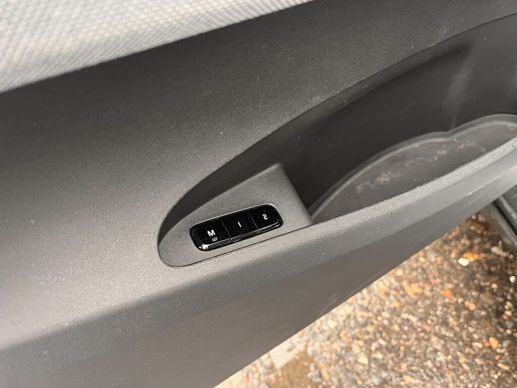 Polestar 2 2022 Harmaa