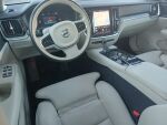 Volvo V60 2023 Musta