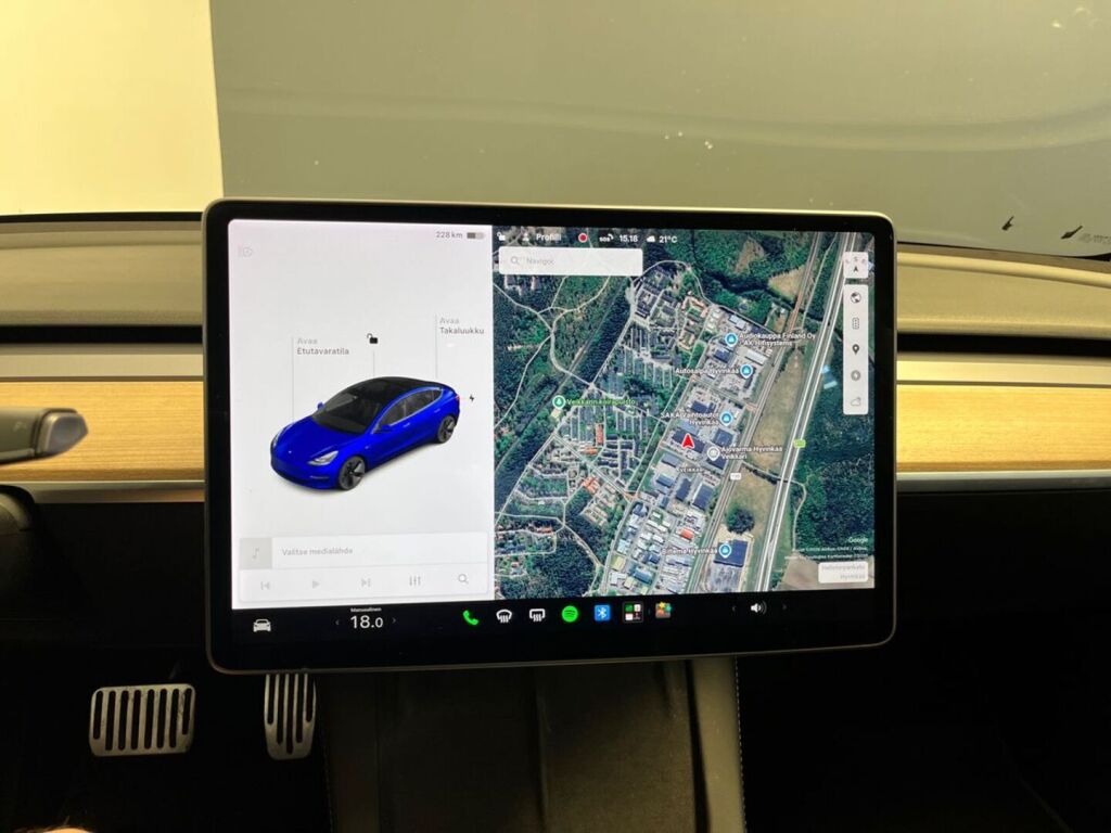 Tesla Model 3 2021 Sininen