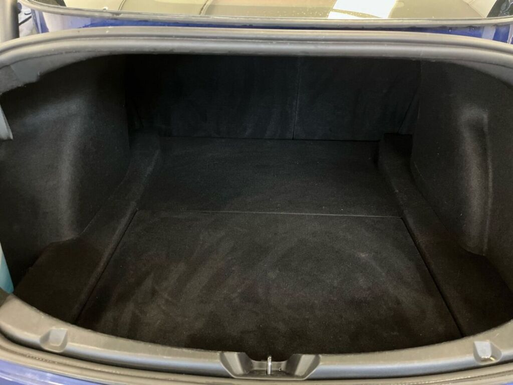 Tesla Model 3 2021 Sininen