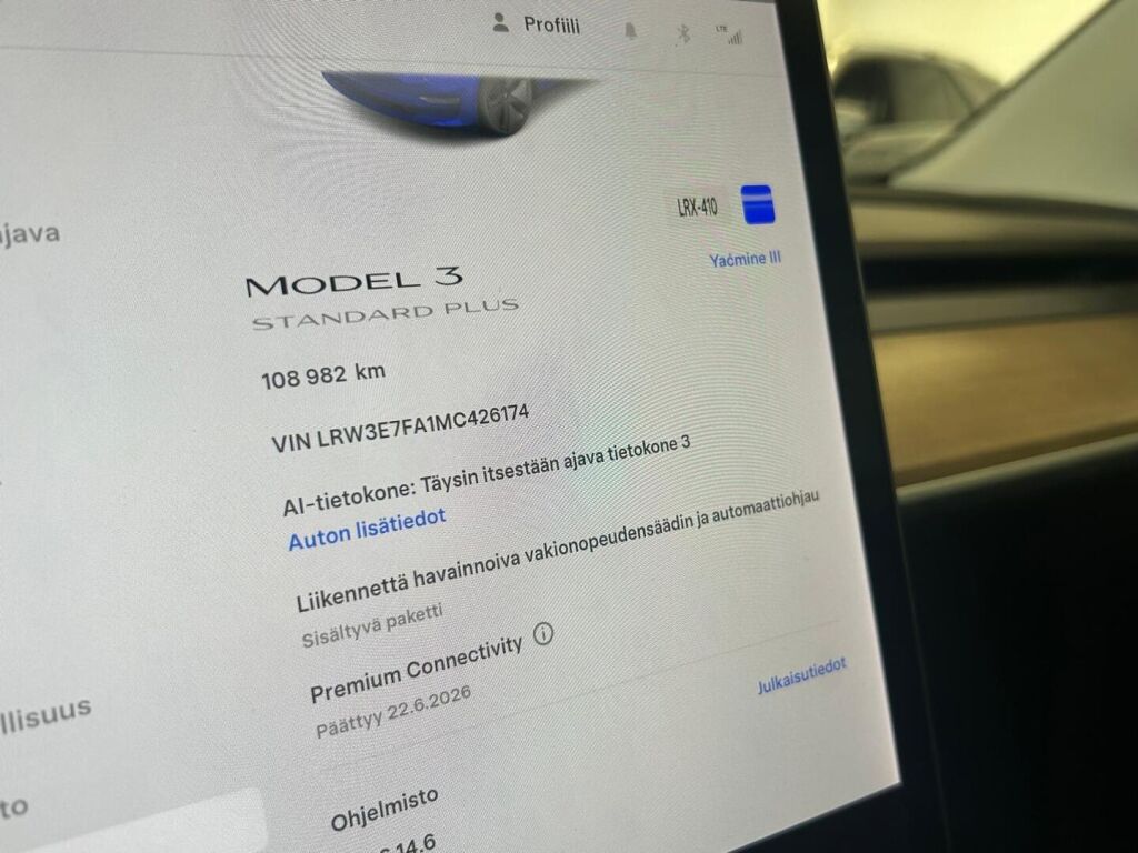 Tesla Model 3 2021 Sininen
