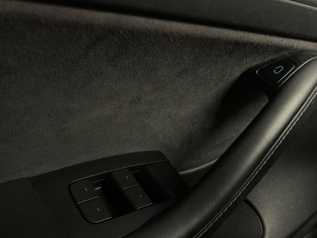 Tesla Model 3 2021 Sininen