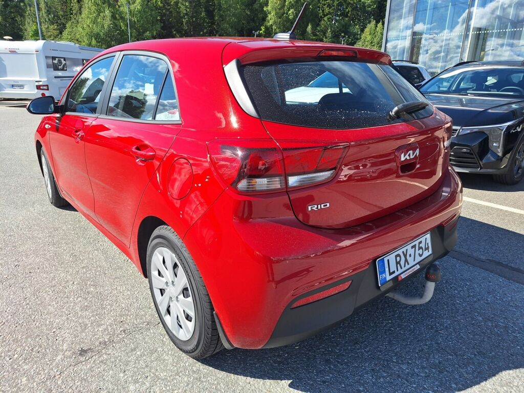 Kia Rio 2023 Punainen