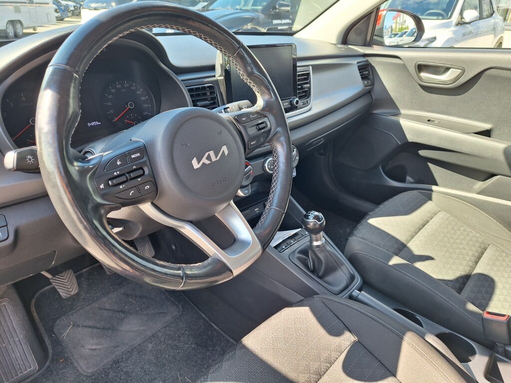 Kia Rio 2023 Punainen
