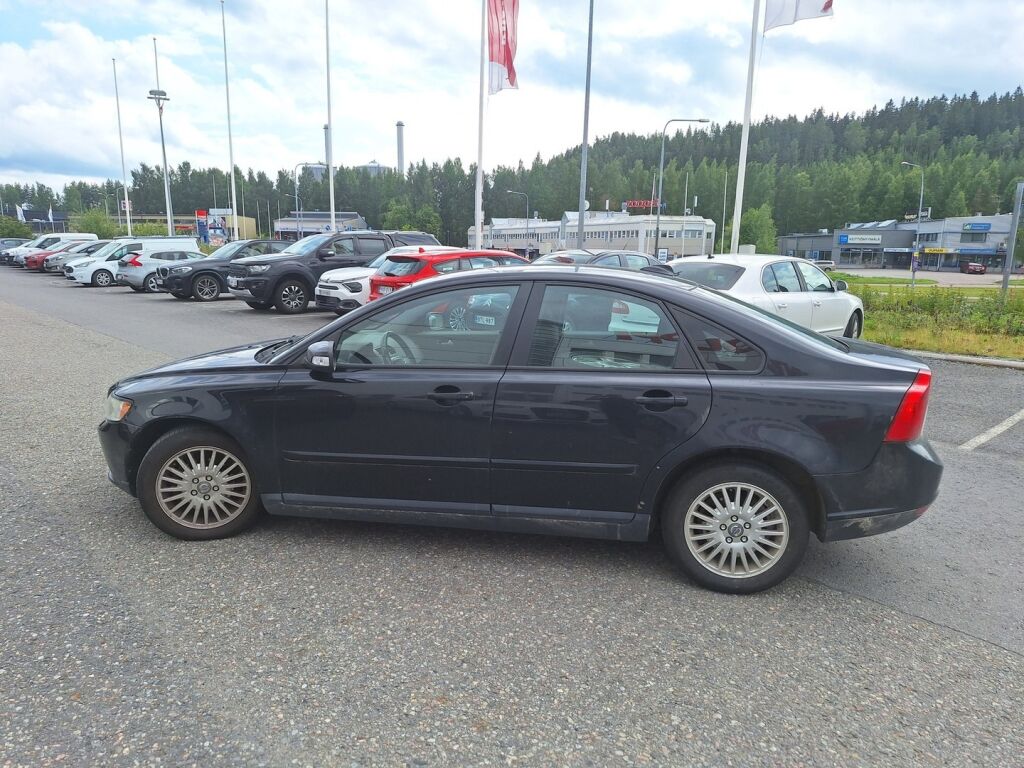 Volvo S40 2007 Musta