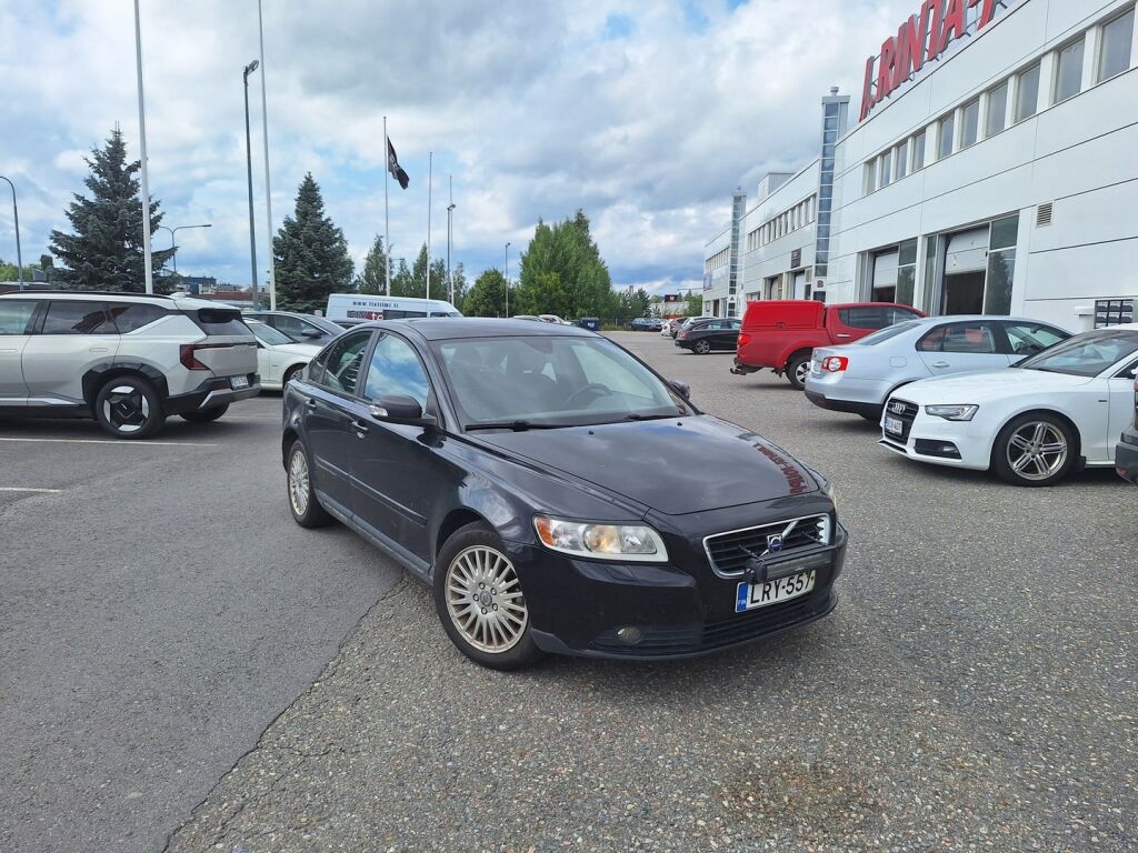 Volvo S40 2007 Musta