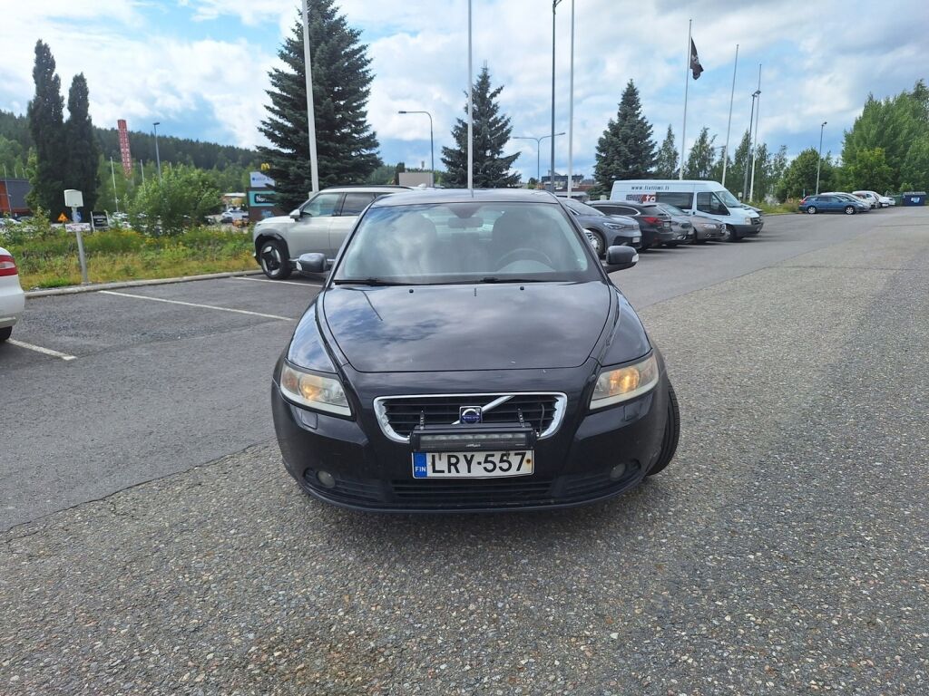Volvo S40 2007 Musta