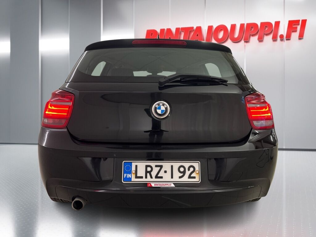BMW 114 2013 Musta