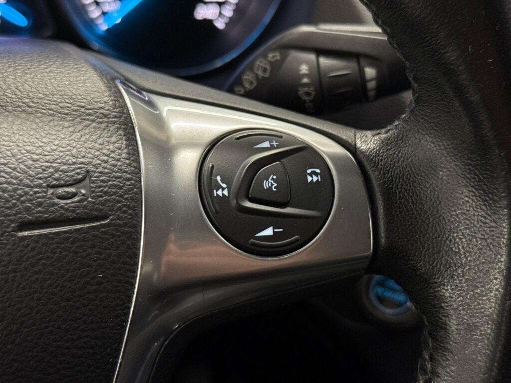 Ford Kuga 2013 Harmaa