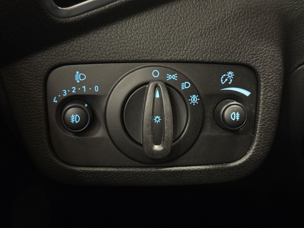 Ford Kuga 2013 Harmaa