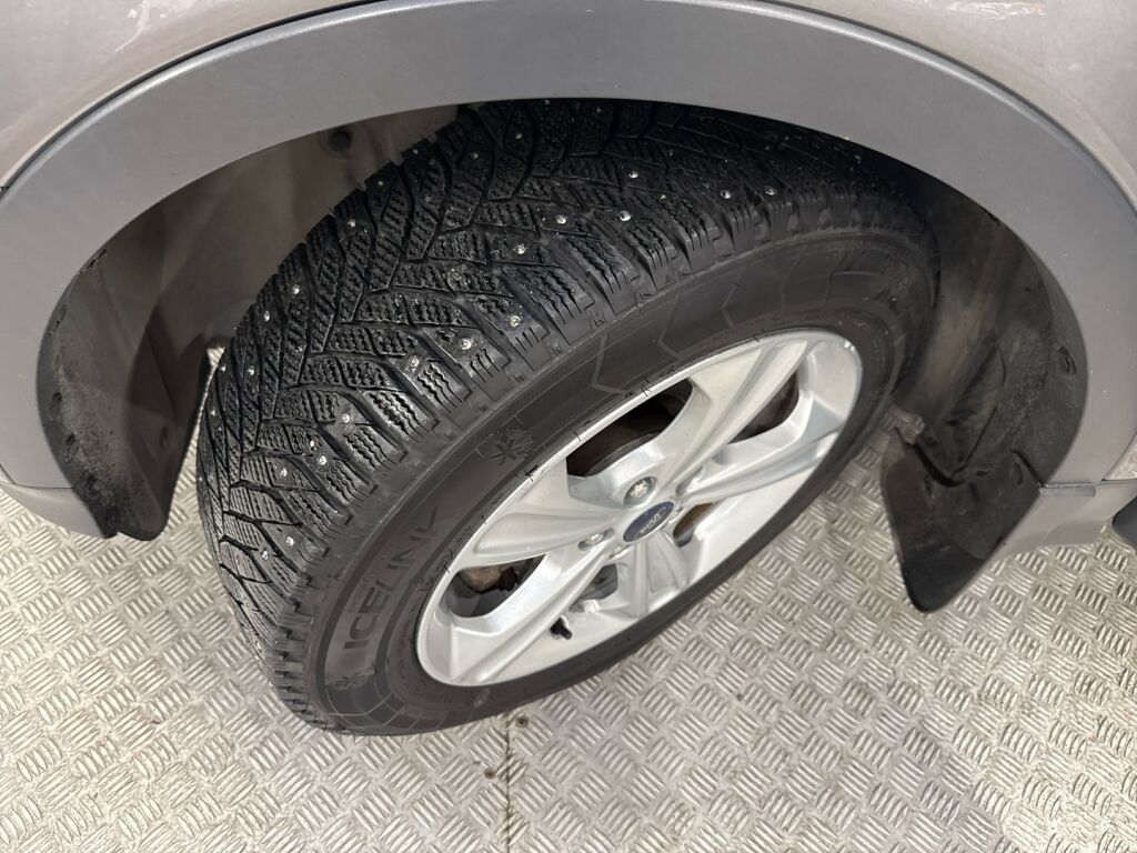 Ford Kuga 2013 Harmaa