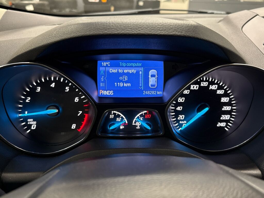 Ford Kuga 2013 Harmaa