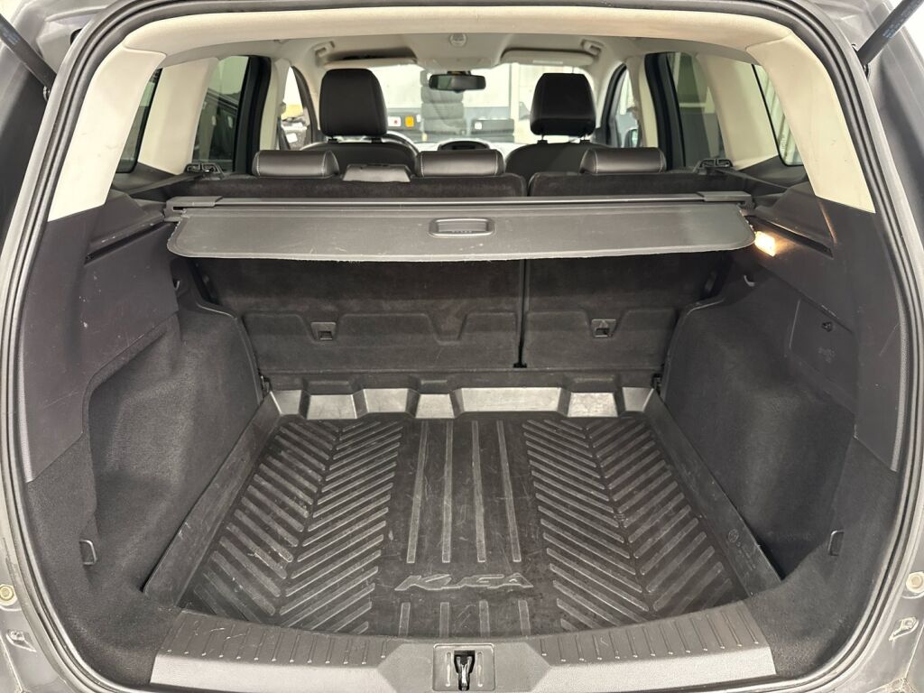 Ford Kuga 2013 Harmaa