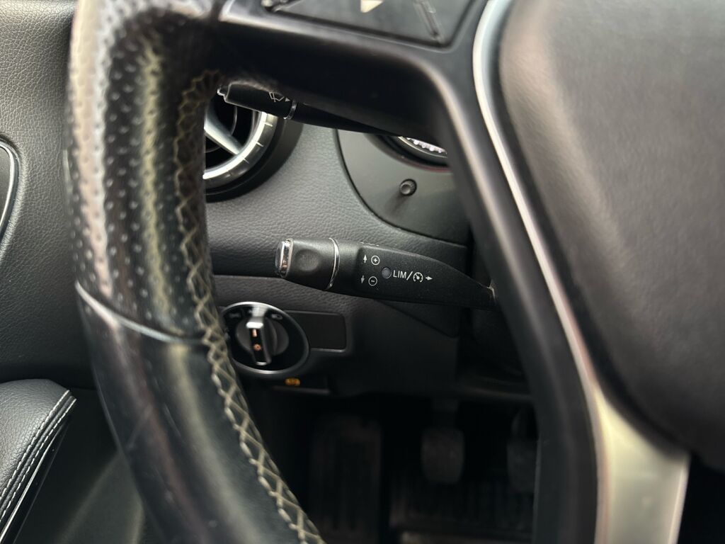 Mercedes-Benz CLA 2013 Valkoinen