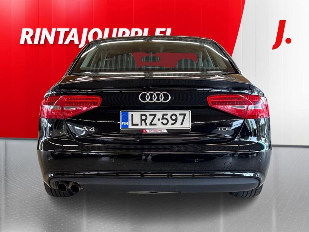 Audi A4 2013 Musta