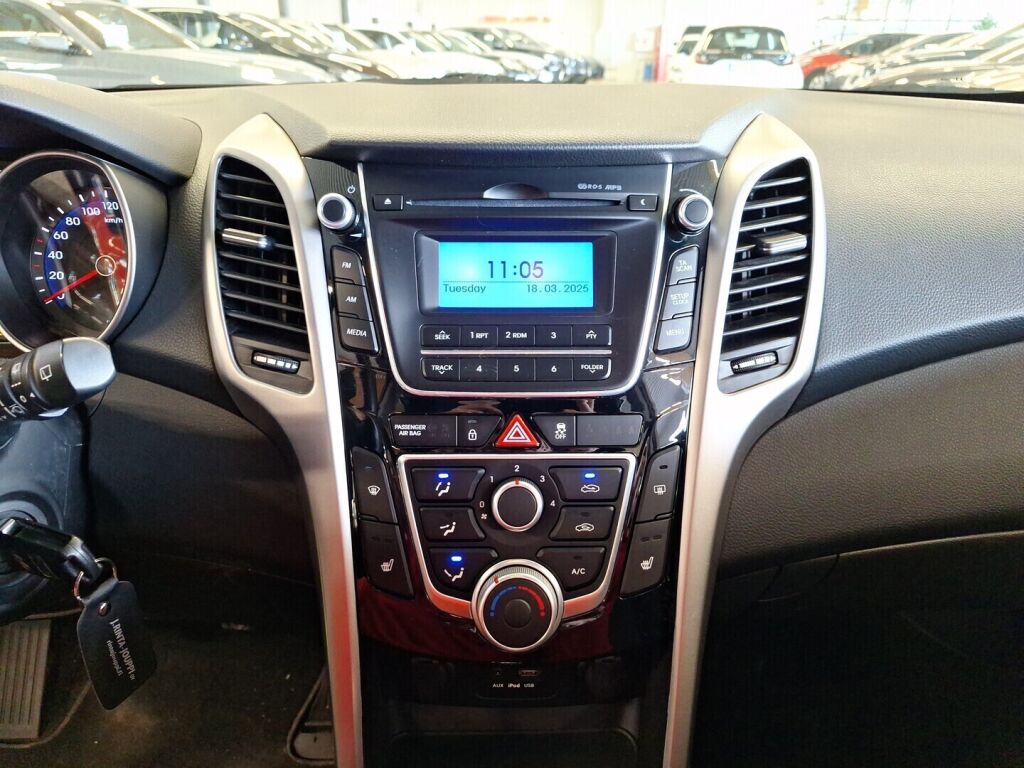 Hyundai i30 Wagon 2017 Ruskea (beige)