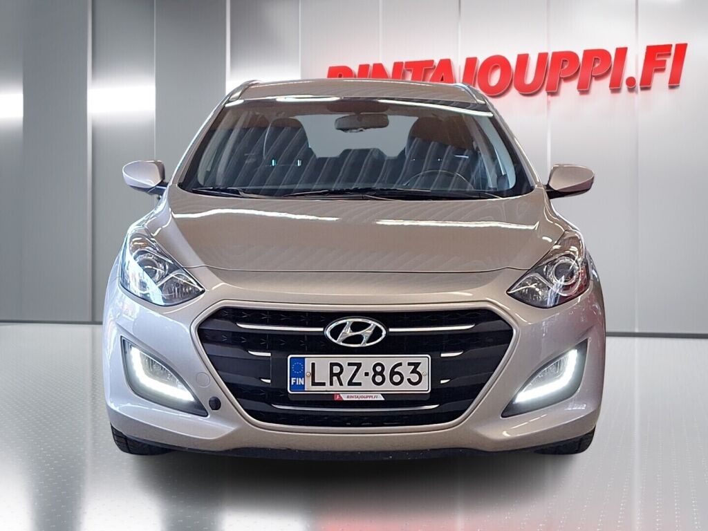 Hyundai i30 Wagon 2017 Ruskea (beige)