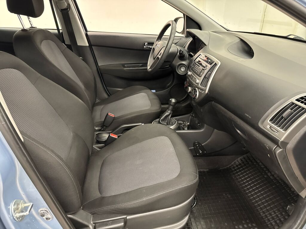 Hyundai i20 2013 Sininen