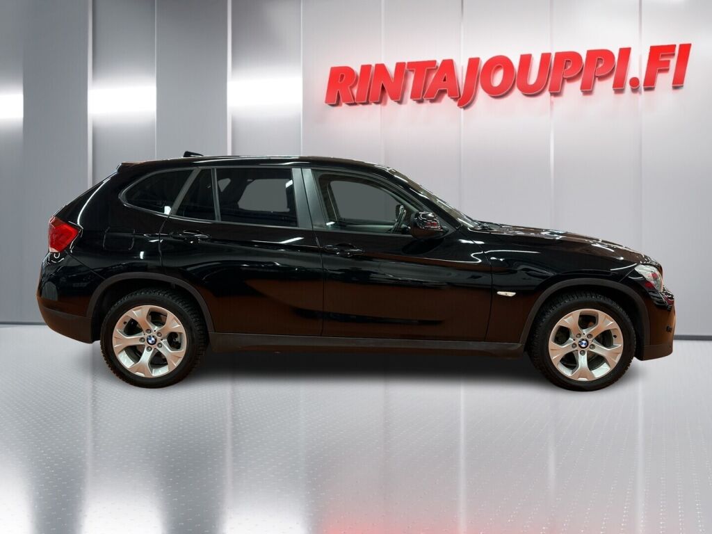 BMW X1 2011 Musta