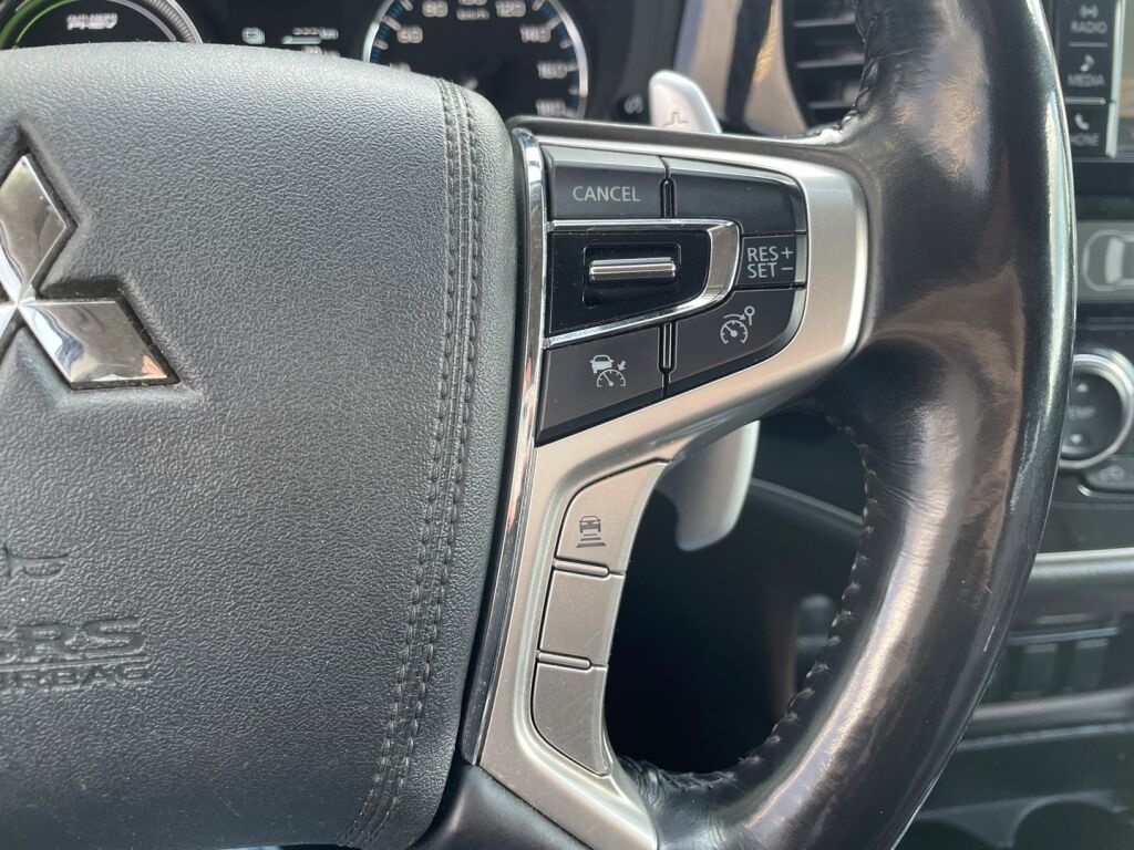 Mitsubishi Outlander PHEV 2016 Harmaa