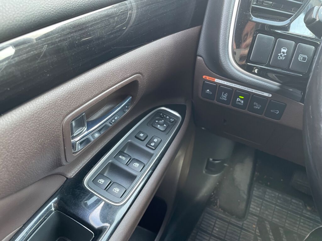 Mitsubishi Outlander PHEV 2016 Harmaa