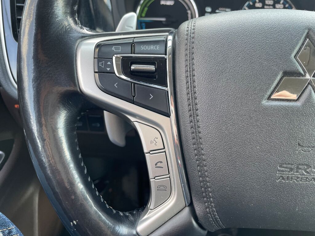 Mitsubishi Outlander PHEV 2016 Harmaa