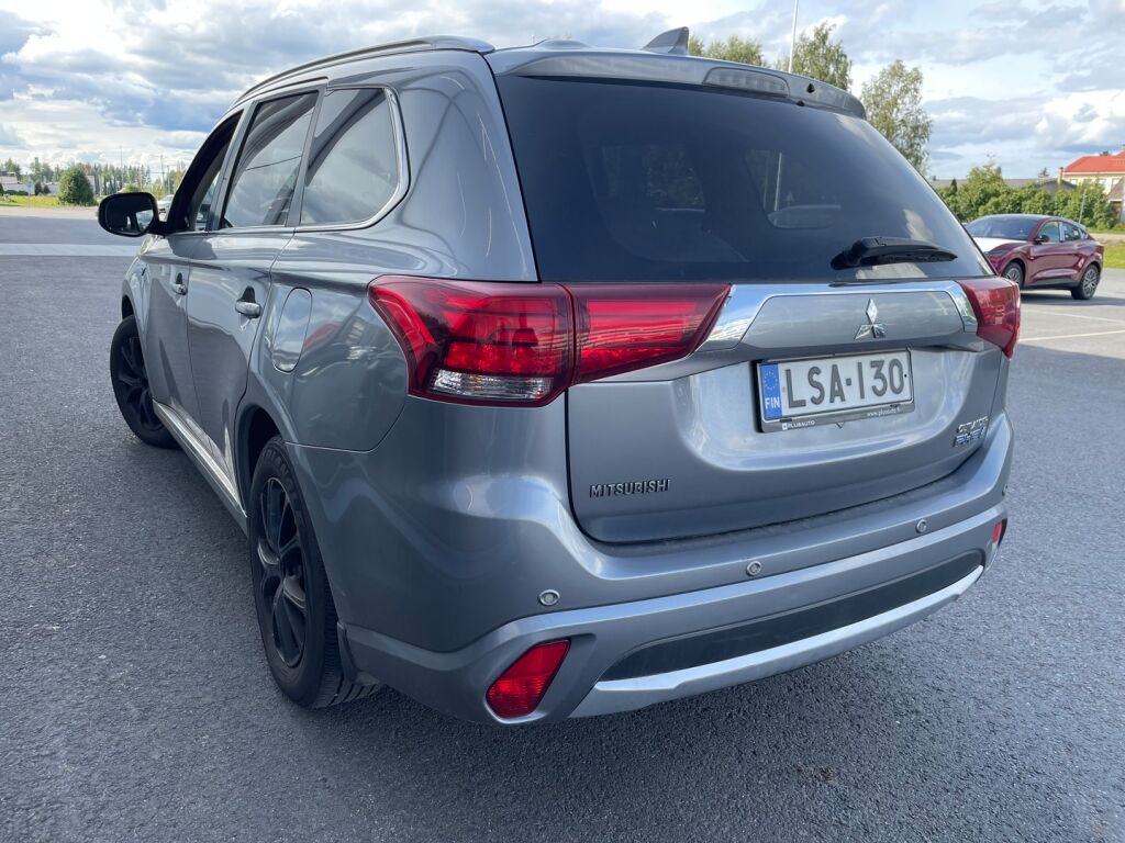Mitsubishi Outlander PHEV 2016 Harmaa