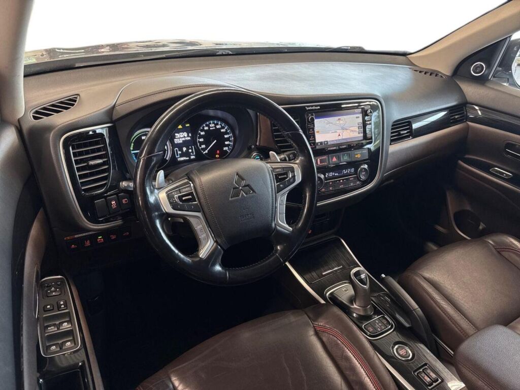 Mitsubishi Outlander PHEV 2016 Harmaa