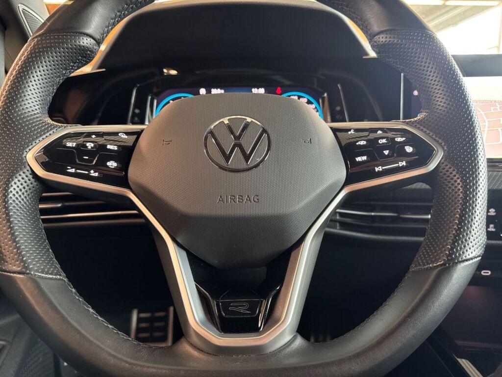 Volkswagen Golf 2023 Harmaa