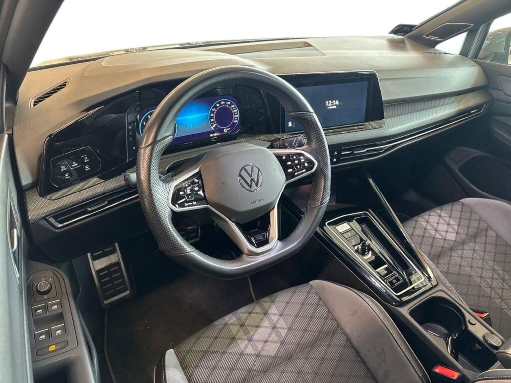 Volkswagen Golf 2023 Harmaa