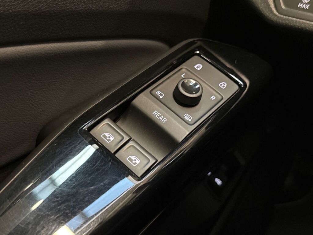 Volkswagen ID.4 2023 Harmaa