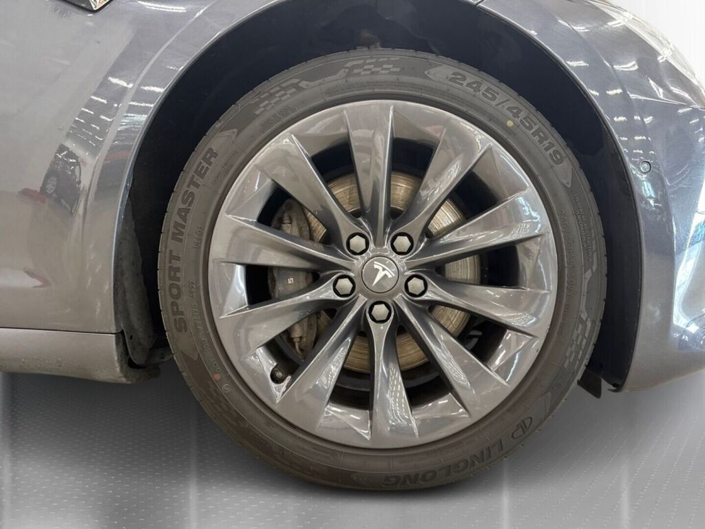 Tesla Model S 2018 Musta