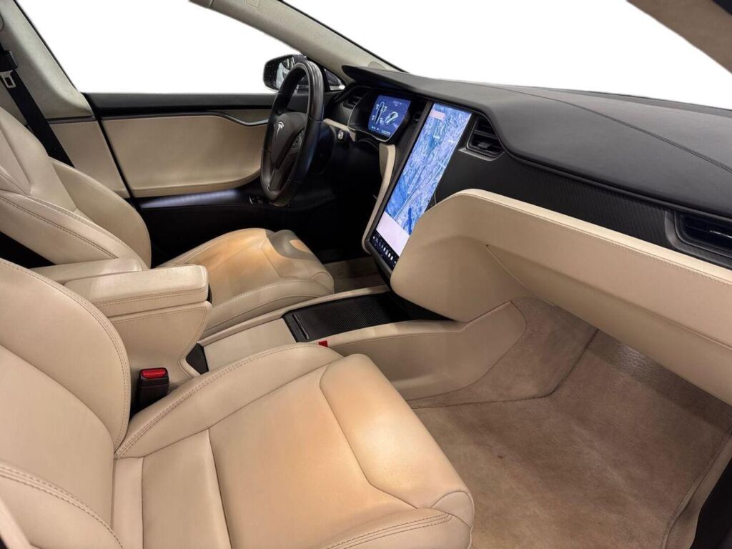 Tesla Model S 2018 Musta