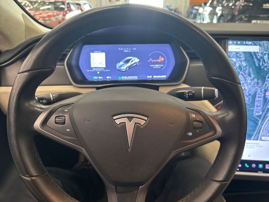 Tesla Model S 2018 Musta