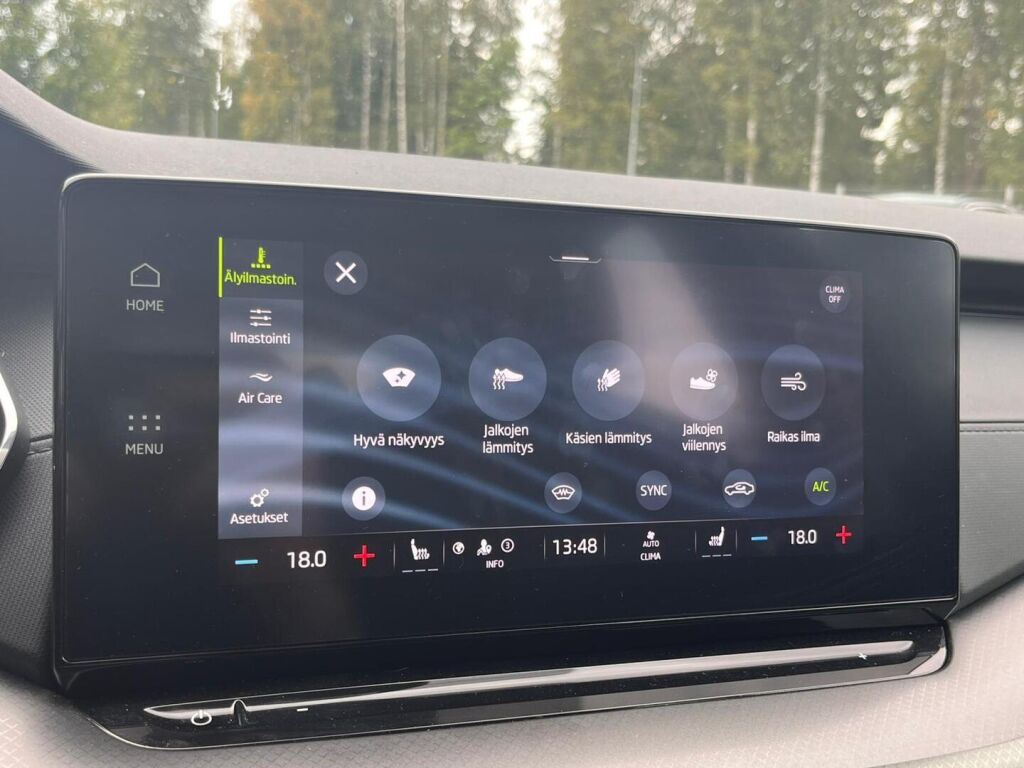 Skoda Octavia 2023 Harmaa