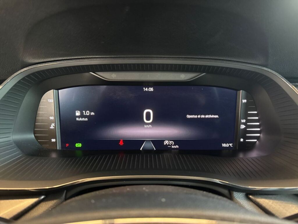 Skoda Octavia 2023 Sininen