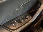 Skoda Octavia 2023 Sininen
