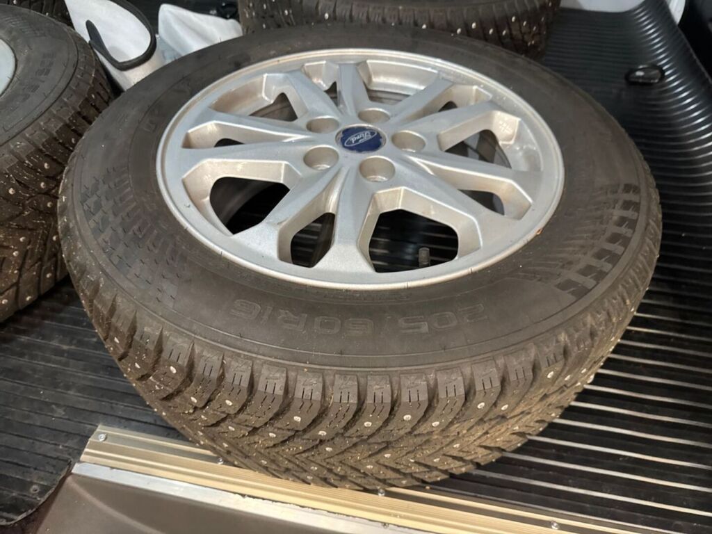Ford Transit Connect 2025 Frozen White