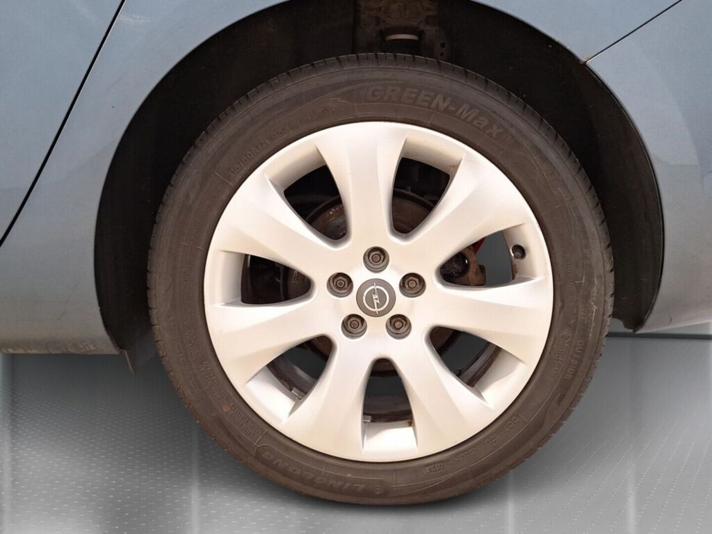 Opel Astra 2013 Sininen