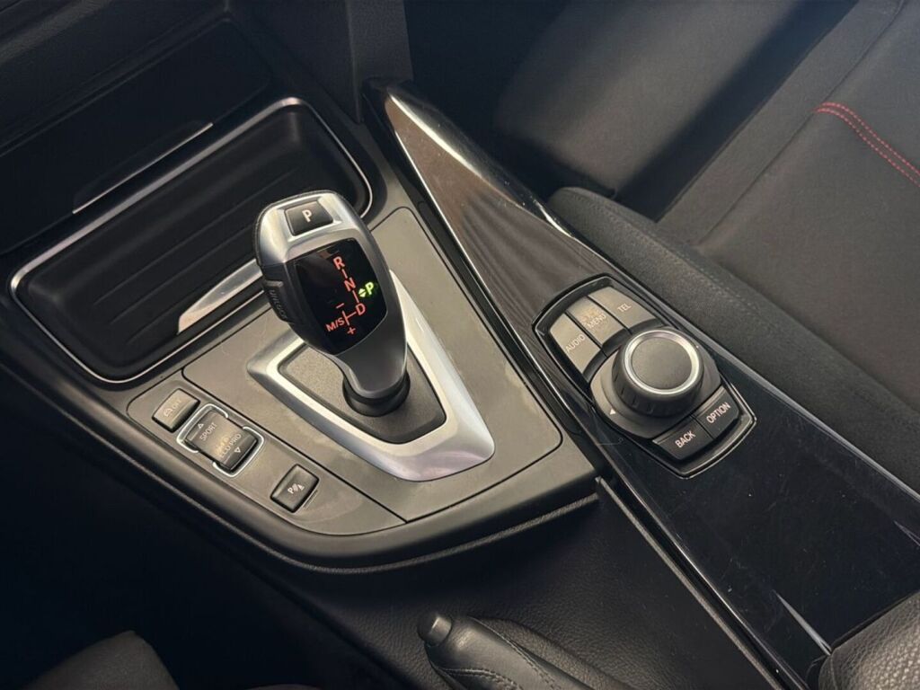 BMW 320 2013 Harmaa