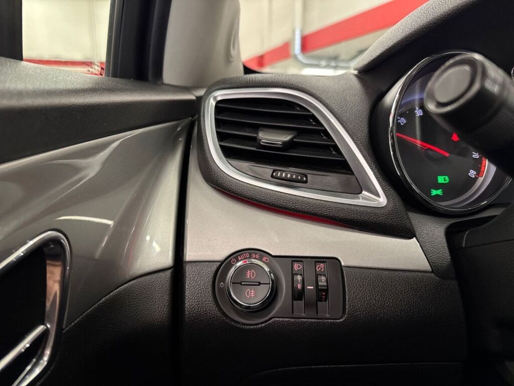 Opel Mokka 2013 Musta