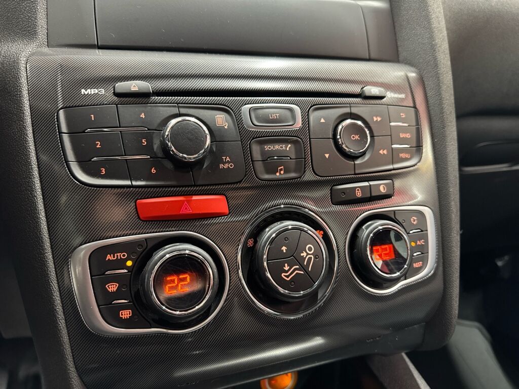 Citroen C4 2013 Punainen