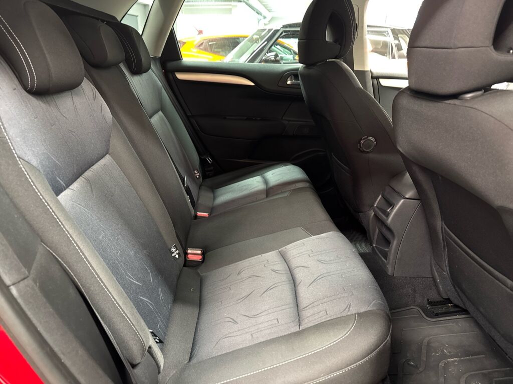 Citroen C4 2013 Punainen