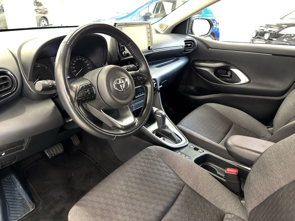 Toyota Yaris 2023 Musta