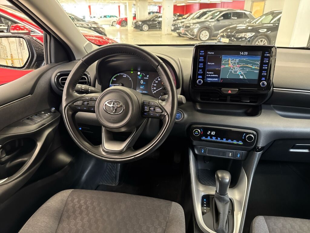 Toyota Yaris 2023 Musta