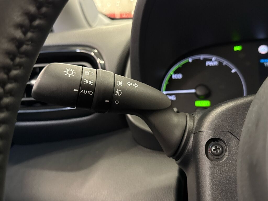 Toyota Yaris 2023 Musta