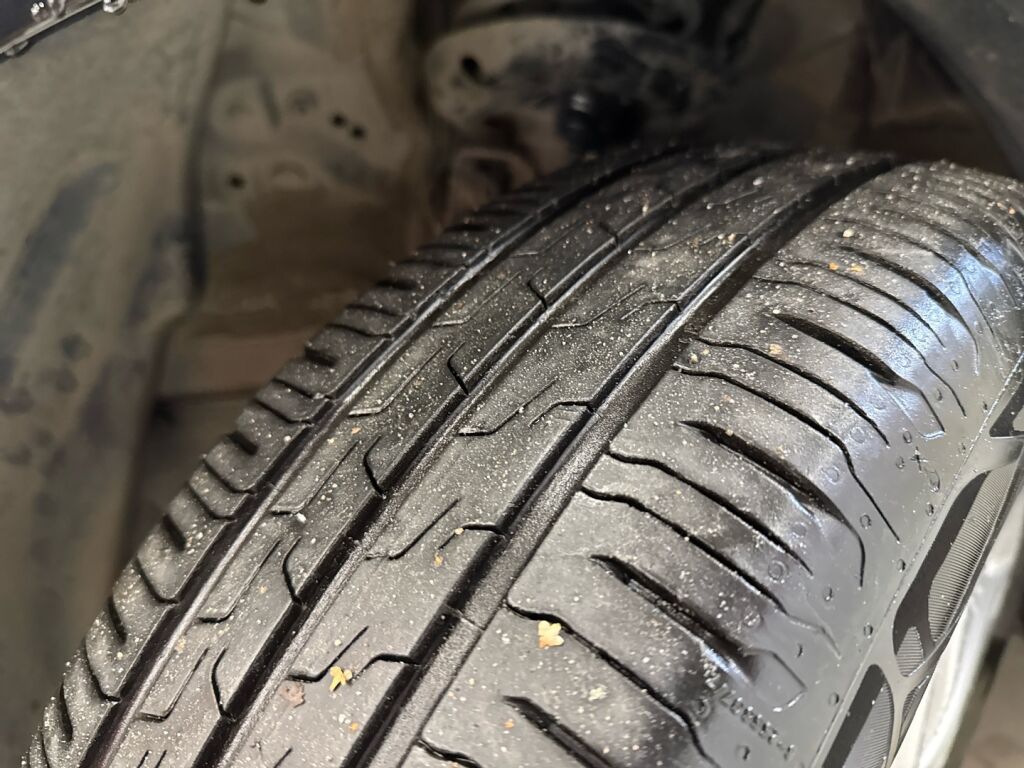 Toyota Yaris 2023 Musta