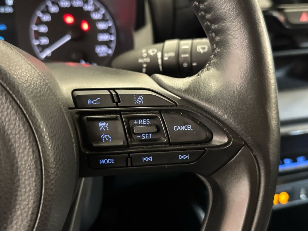 Toyota Yaris 2023 Musta